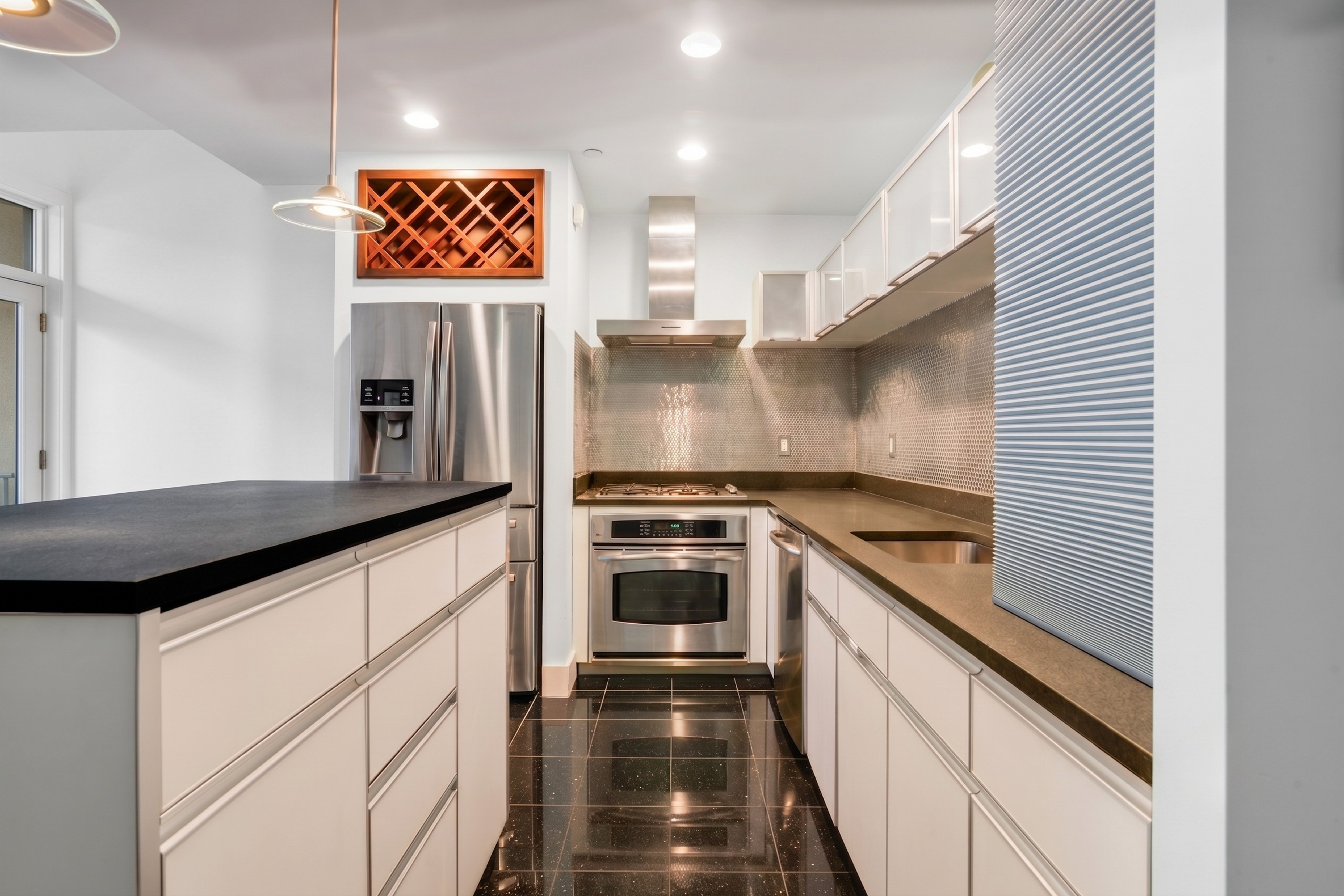 44-27 Purves Street, Unit 8A Queens, NY 11101 - Photo 8 of 20