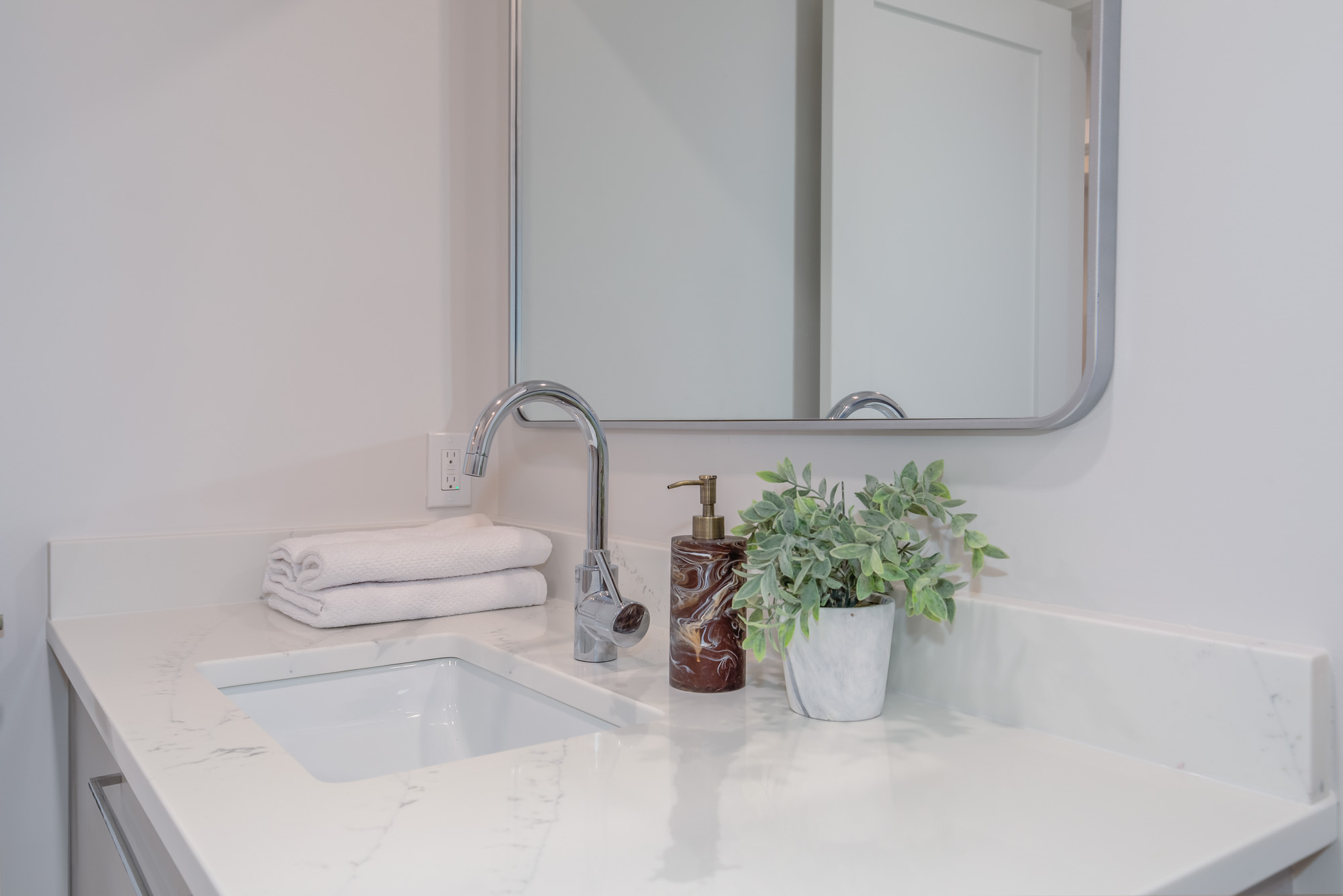 933 N Street Northwest, Unit 207 Washington, DC 20001 - Photo 15 of 18