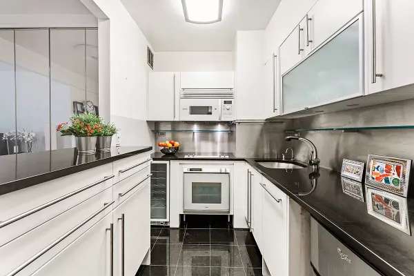 $3,500 | 130 Water Street, Unit 8H | Financial District