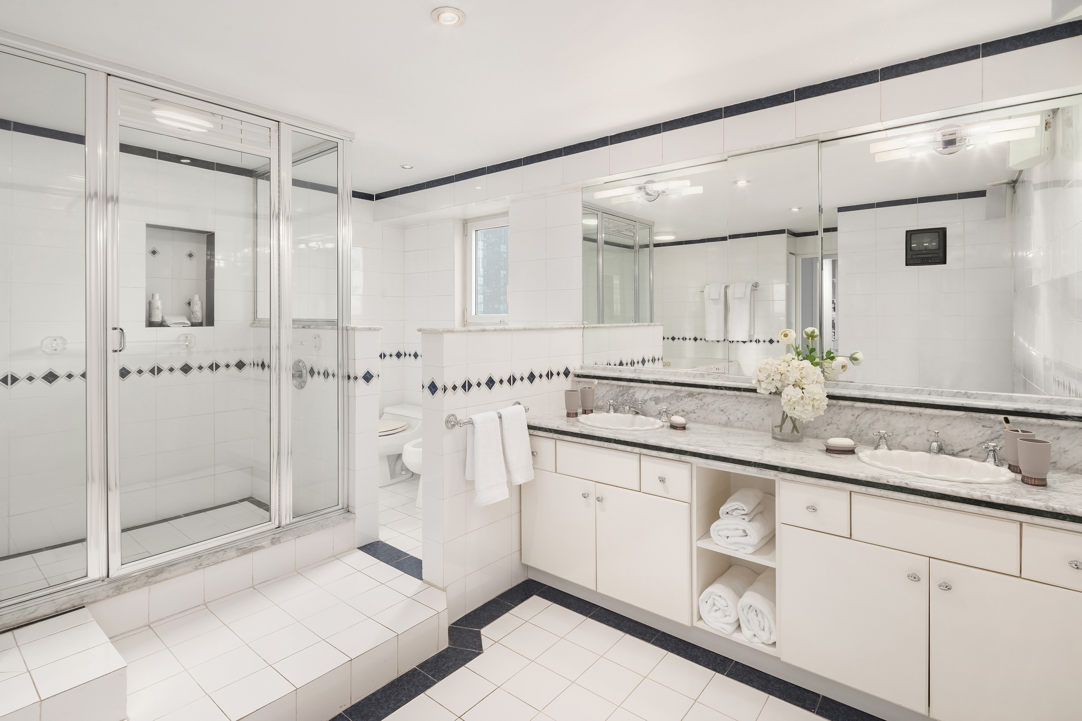 200 Central Park South, Unit 32BC Manhattan, NY 10019 - Photo 9 of 21