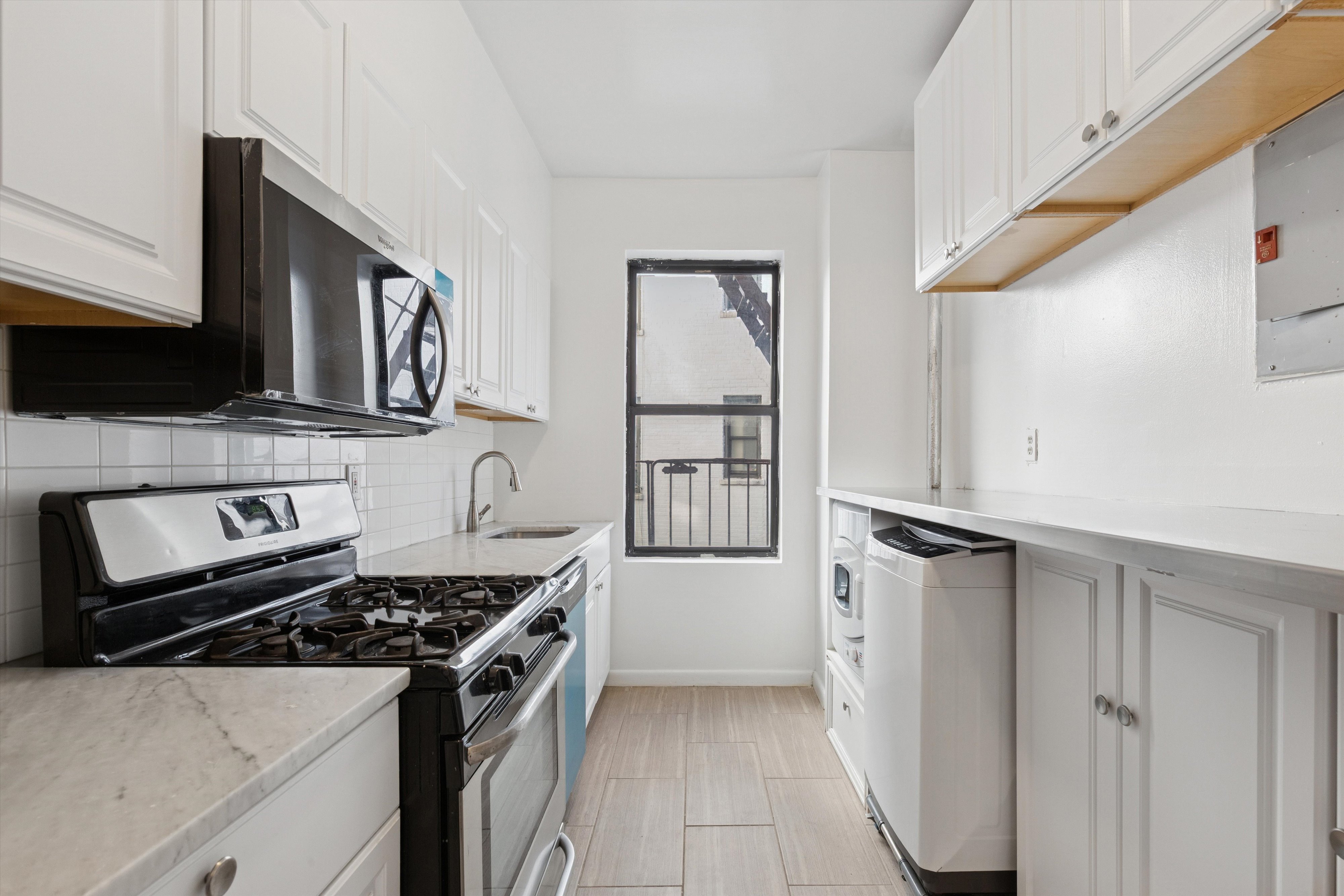 8 Magaw Place, Unit 22B Manhattan, NY 10033 - Photo 3 of 16