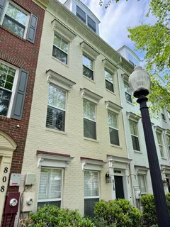 $1,100,000 | 810 Capitol Square Place Southwest, Washington, DC 20024