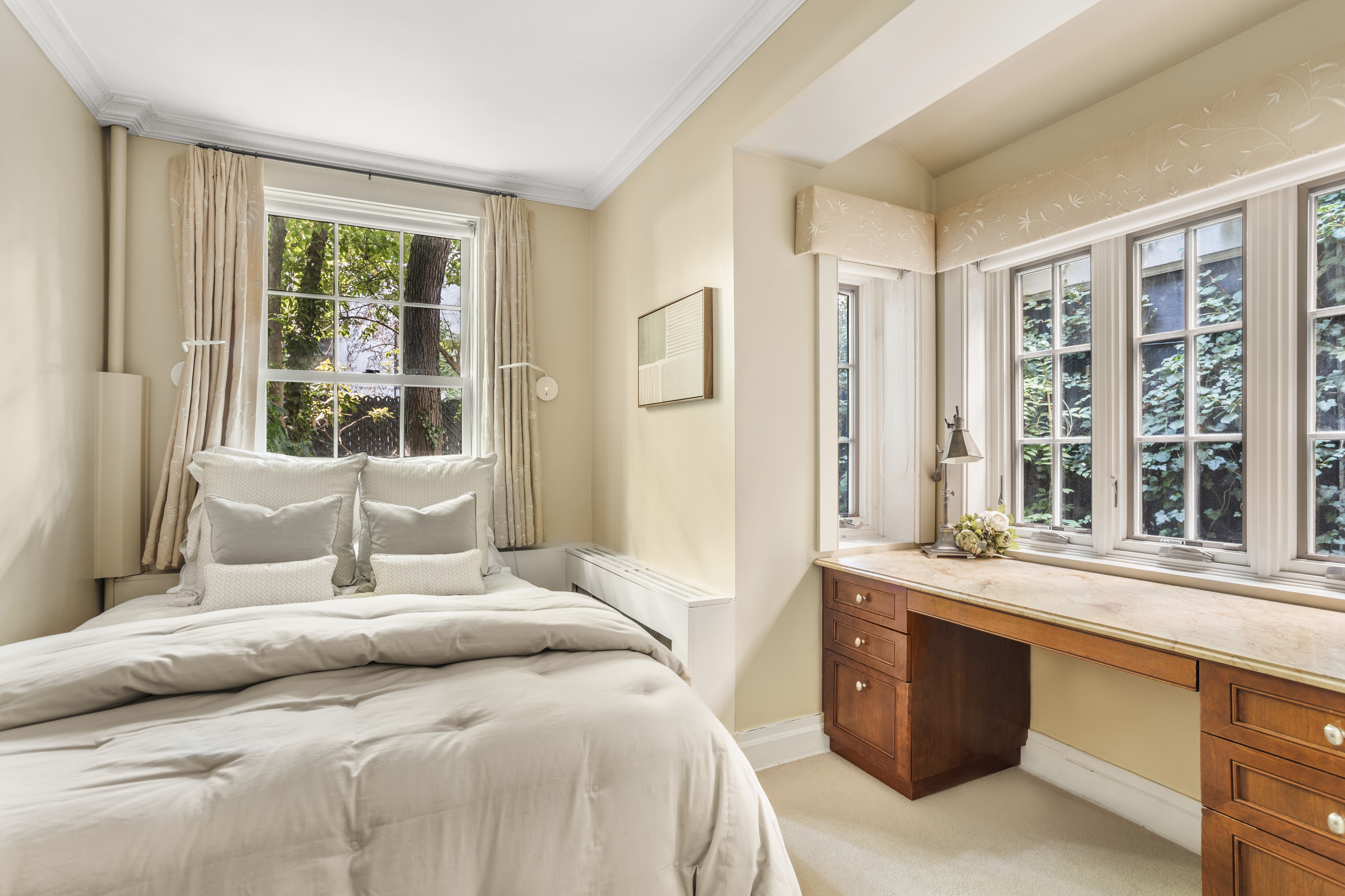 72 Perry Street, Unit GARDEN Manhattan, NY 10014 - Photo 7 of 15