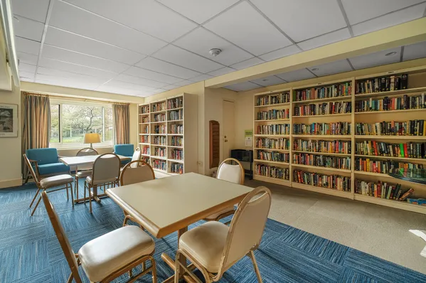 $5,100 | 4201 Cathedral Avenue Northwest, Unit 114W, Washington, DC 20016