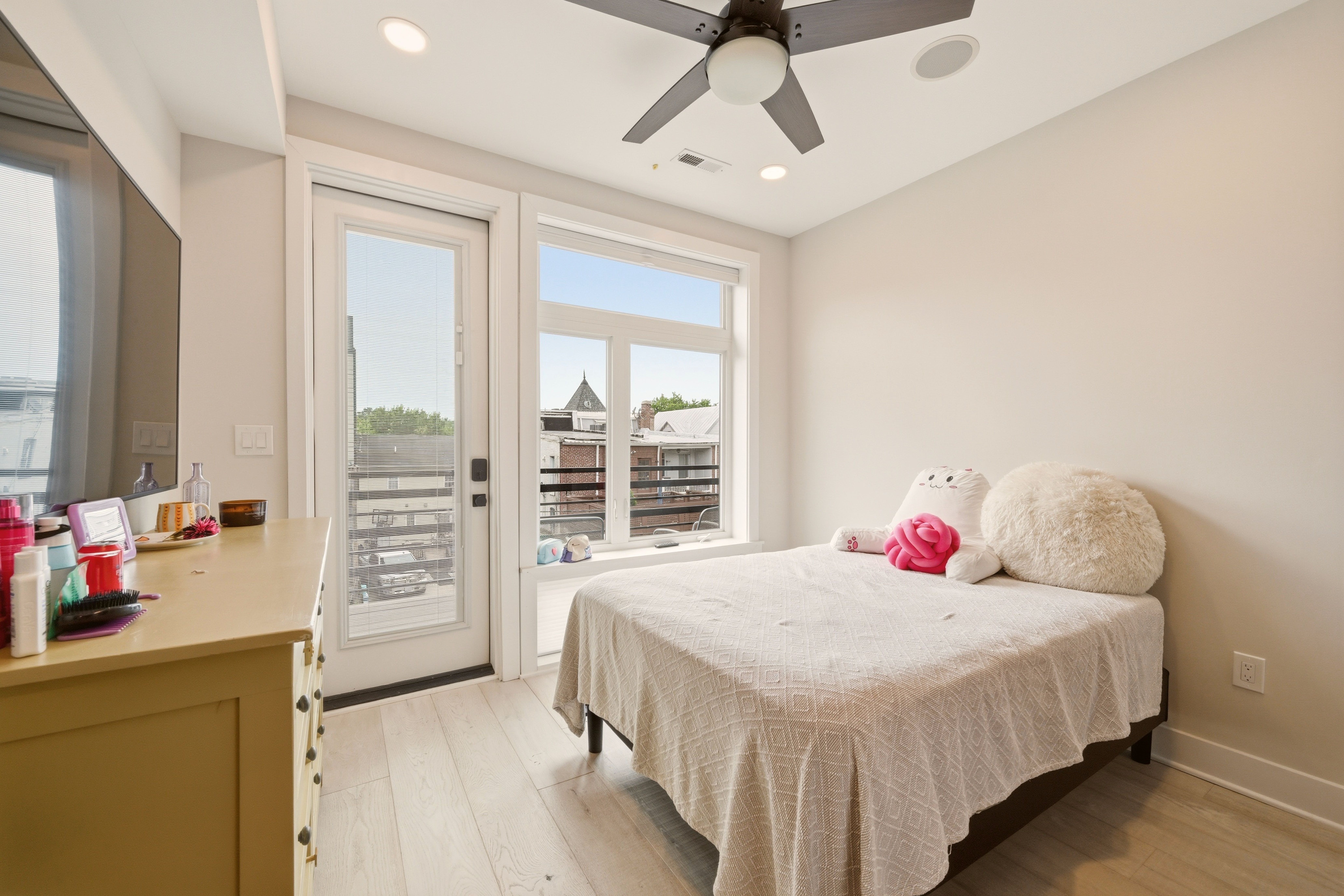 3554 13th Street Northwest, Unit 2 Washington, DC 20010 - Photo 26 of 43