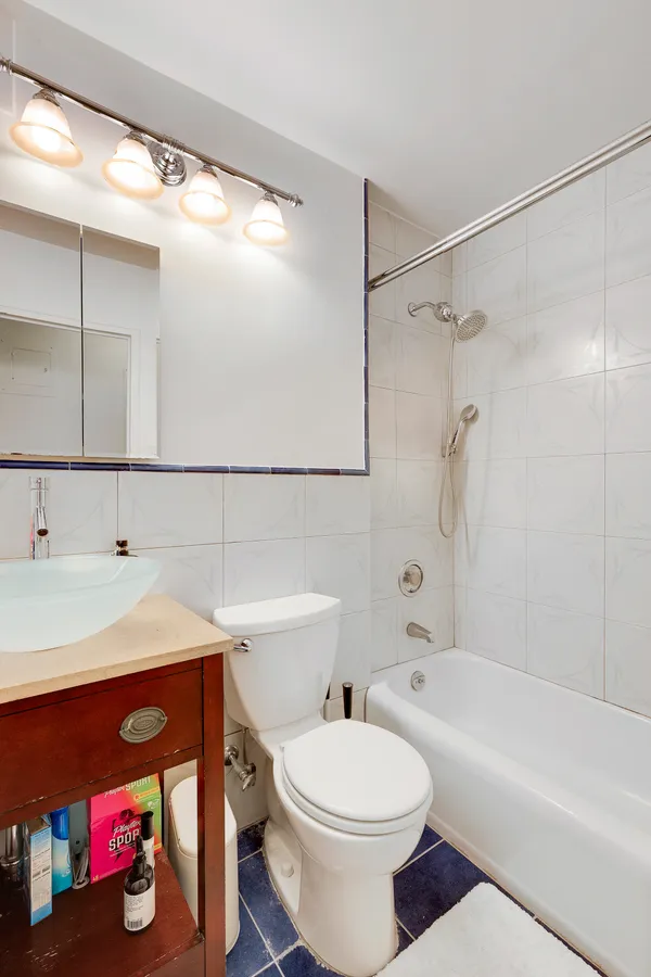 $3,900 | 7 East 14th Street, Unit 1004 | Flatiron