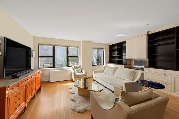 $8,500 | 216 East 75th Street, Unit 3EAST | Lenox Hill