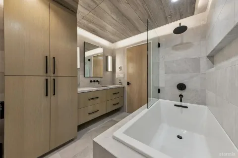 $2,980,000 | 3960 Saddle Road, South Lake Tahoe, CA 96150