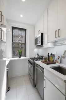 $525,000 | 350 Cabrini Boulevard, Unit 7N | Hudson Heights