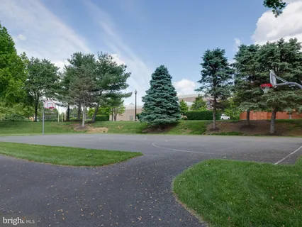 $1,800,000 | 1283 Cobble Pond Way, Vienna, VA 22182