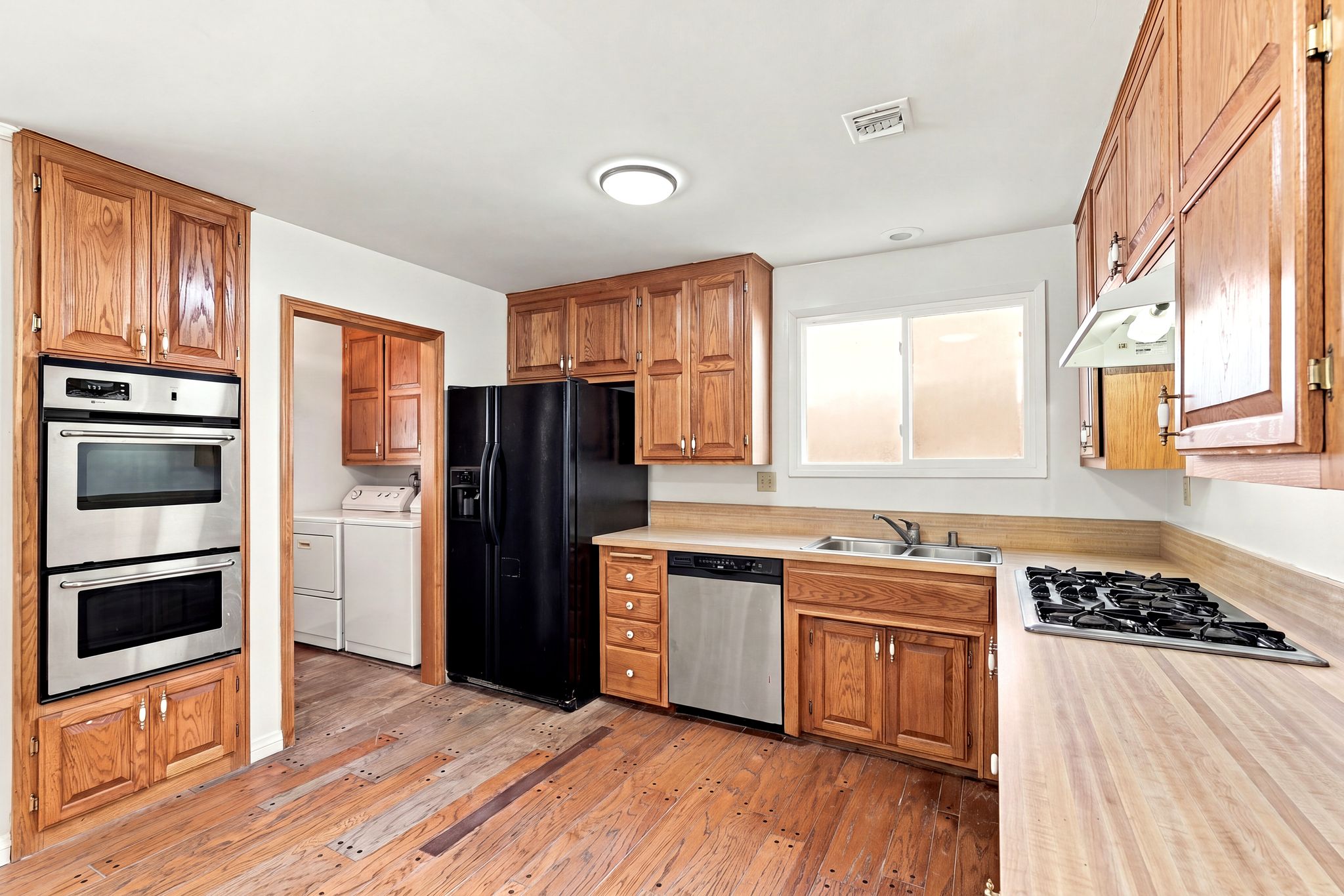24107 Highlander Road West Hills, CA 91307 - Photo 10 of 34 Gallery Image 10