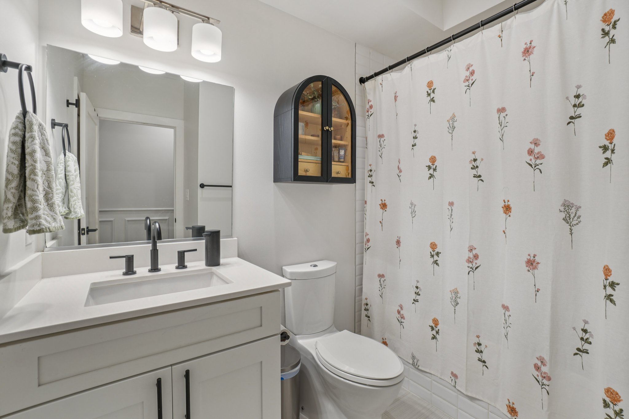 1682 Irving Street Northwest, Unit 2 Washington, DC 20010 - Photo 14 of 31