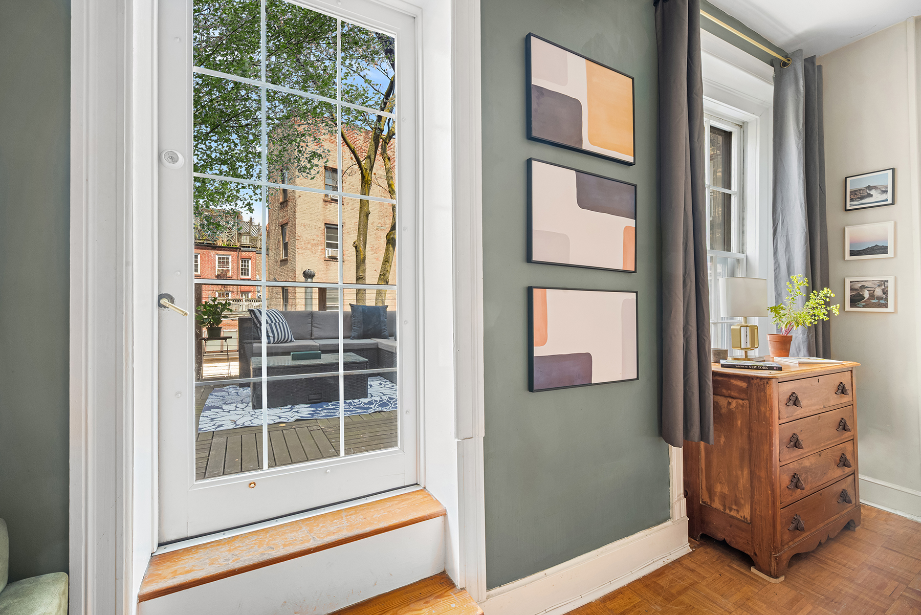 5 Charles Street, Unit 3R Manhattan, NY 10014 - Photo 7 of 14 a view of front door