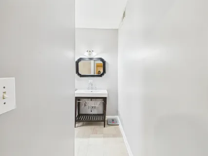 $345,000 | 5237 South Michigan Avenue, Unit 2N, Chicago, IL 60615