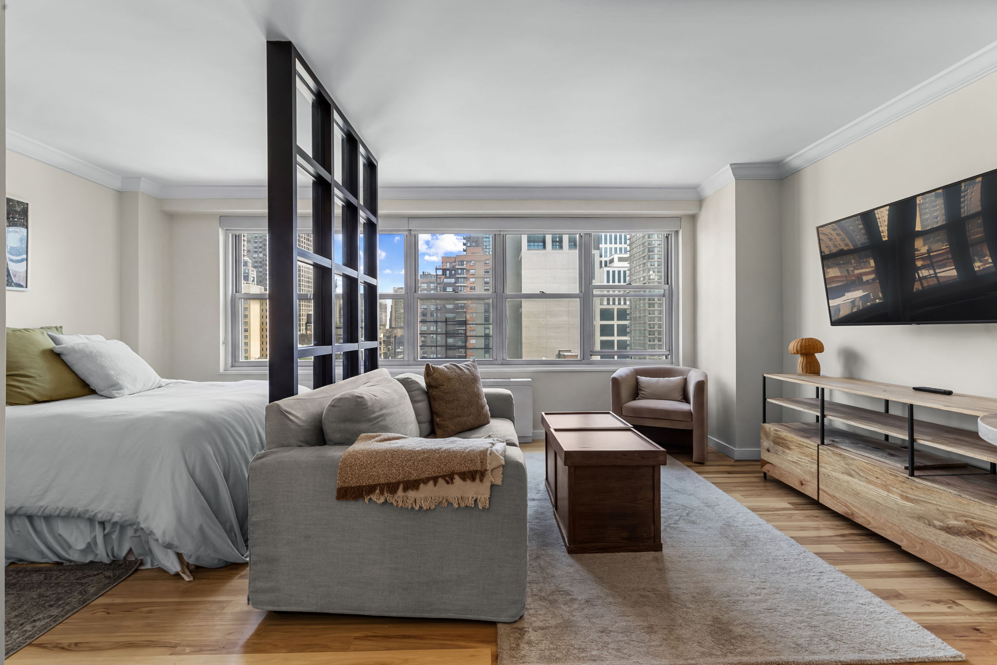 363 East 76th Street, Unit 14K Manhattan, NY 10021 - Photo 1 of 14