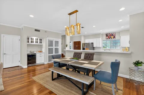 $1,975,000 | 928 11th Street, Unit 2, Santa Monica, CA 90403