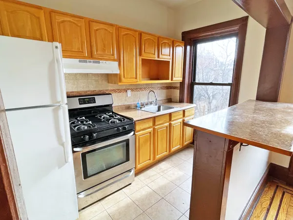 $3,300 | 218 Jefferson Avenue, Unit 3 | Bedford-Stuyvesant