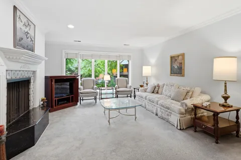 $450,000 | 75 Boardwalk Place, Unit 103, Park Ridge, IL 60068
