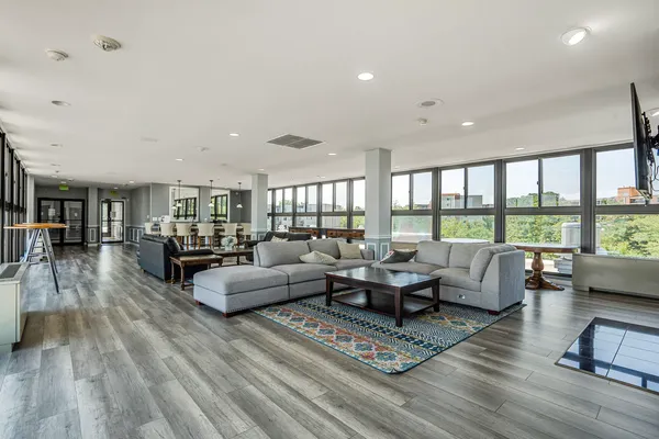 $209,990 | 600 Roosevelt Boulevard, Unit 510, Falls Church, VA 22044