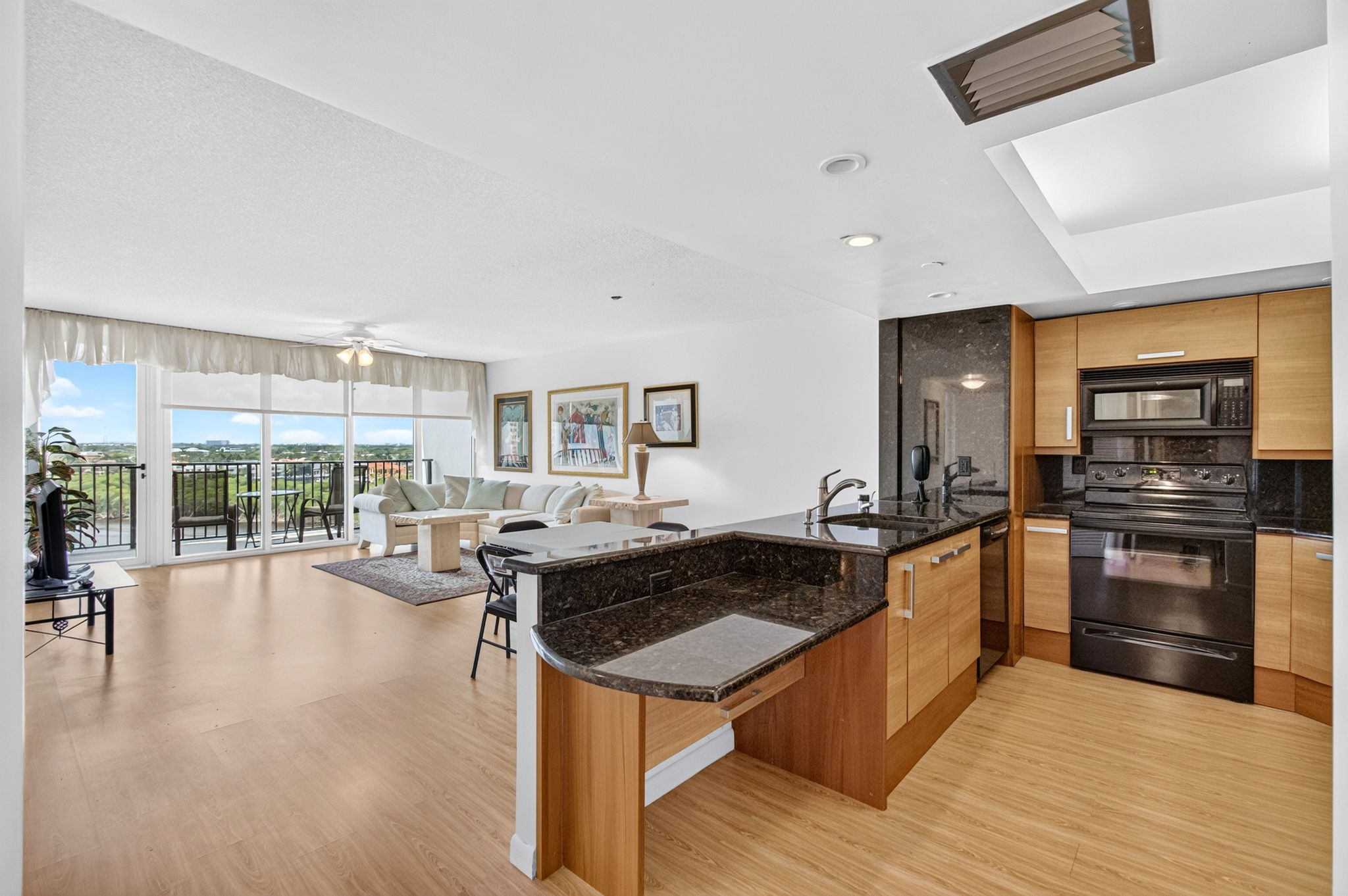 4750 South Ocean Boulevard, Unit 907 Boca Raton, FL 33487 - Photo 4 of 24 Gallery Image 4