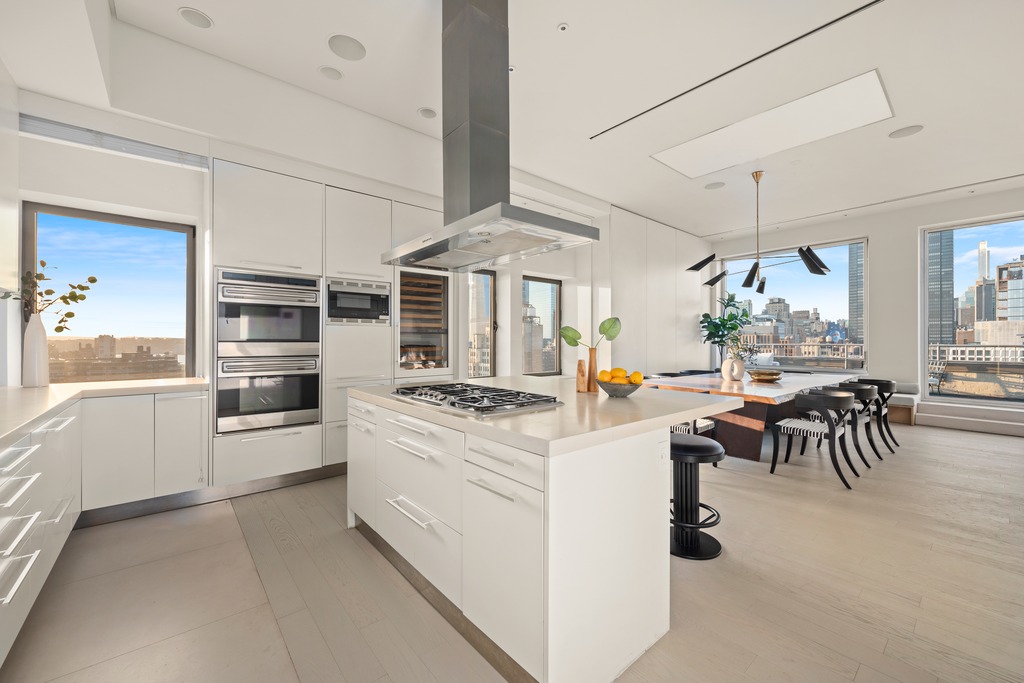 252 7th Avenue, Unit PHF Manhattan, NY 10001 - Photo 8 of 31