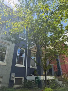 $915,000 | 1425 C Street Northeast, Washington, DC 20002