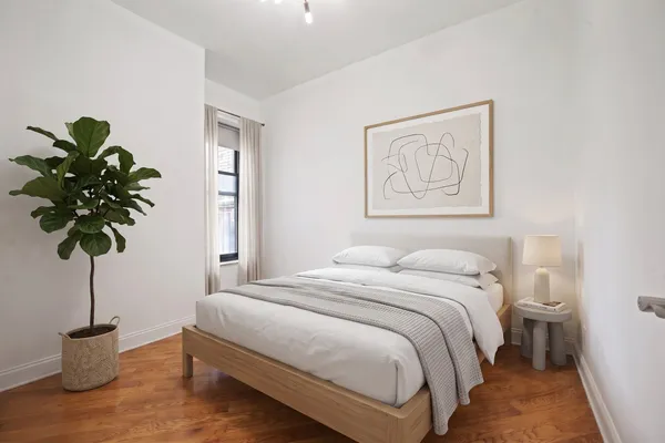 $3,900 | 36 West 35th Street, Unit 2A | Midtown South