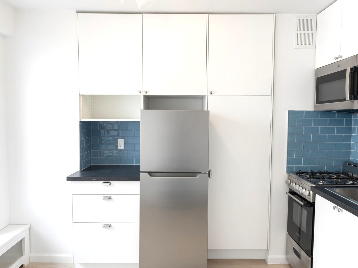 215 Adams Street, Unit 2D Brooklyn, NY 11201 - Photo 2 of 12