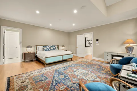 $4,100,000 | 5537 Hawthorne Place Northwest, Washington, DC 20016