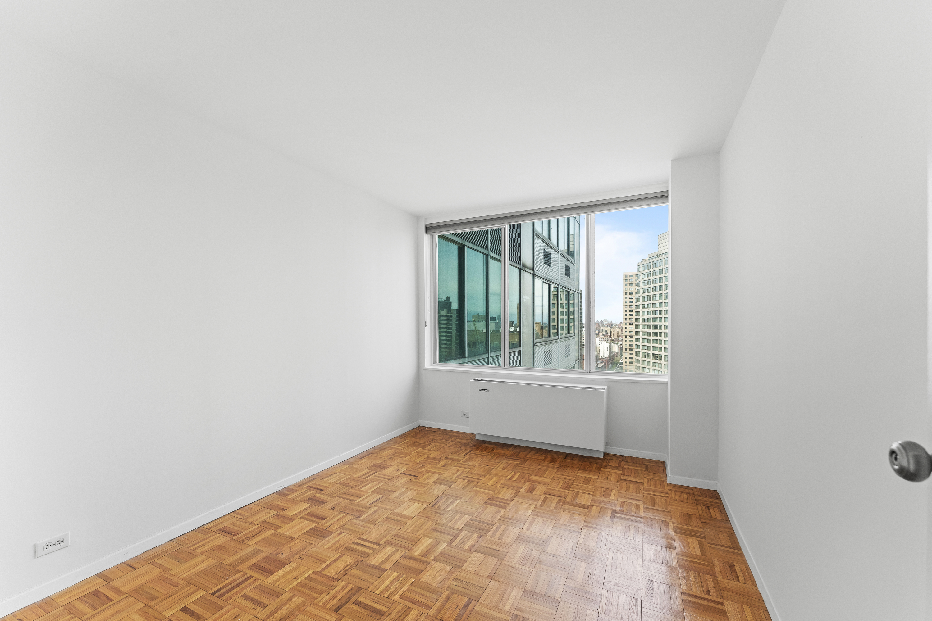 61 West 62nd Street, Unit 25A Manhattan, NY 10023 - Photo 7 of 8