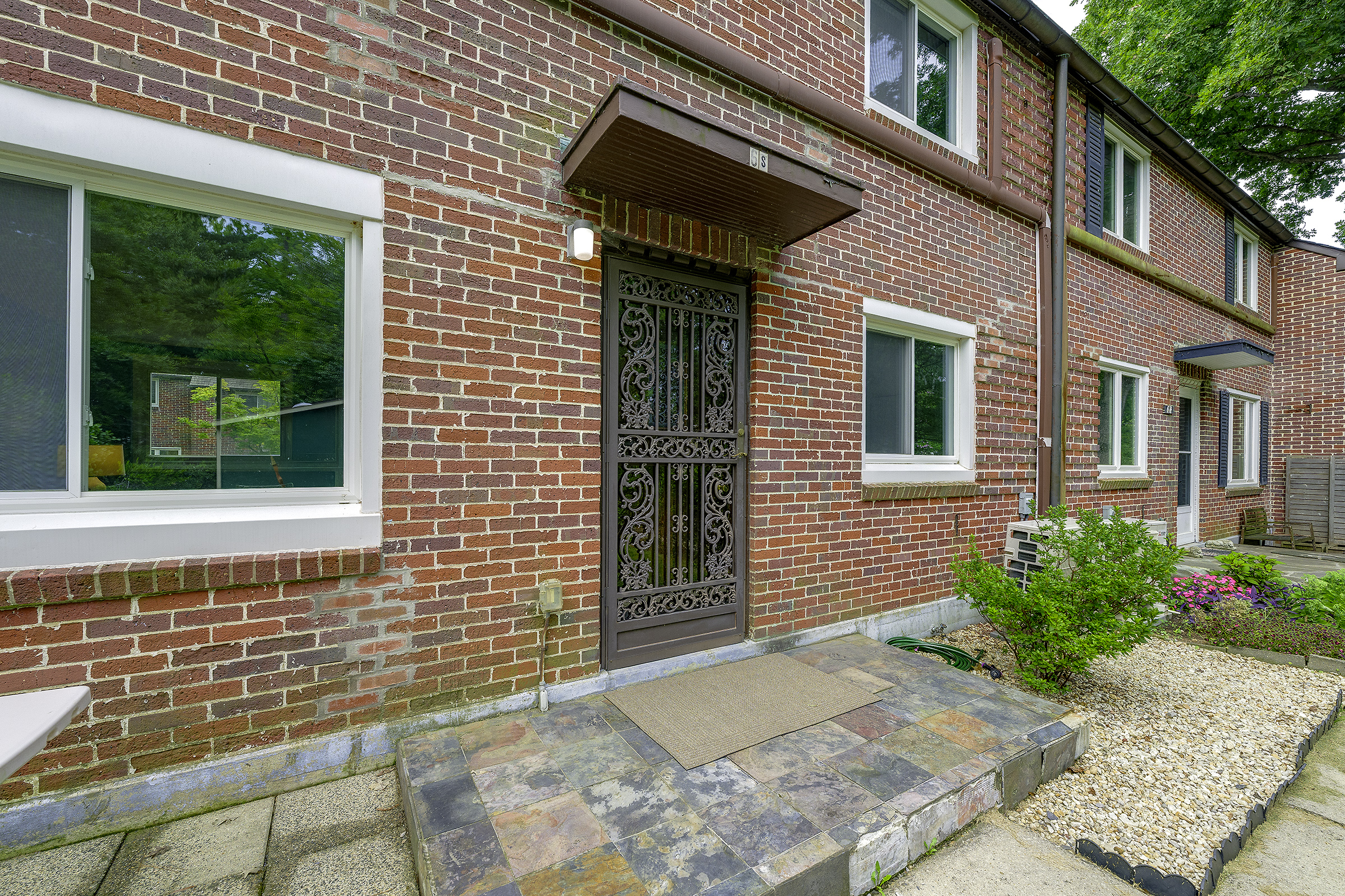 6 Hillside Road, Unit S Greenbelt, MD 20770 - Photo 6 of 39 Gallery Image 6