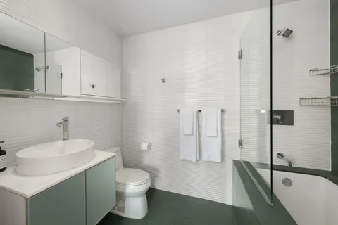 $1,200,000 | 425 East 13th Street, Unit 6J | East Village