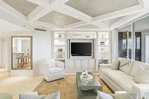 $2,550,000 | 7515 Pelican Bay Boulevard, Unit 5C, Naples, FL 34108