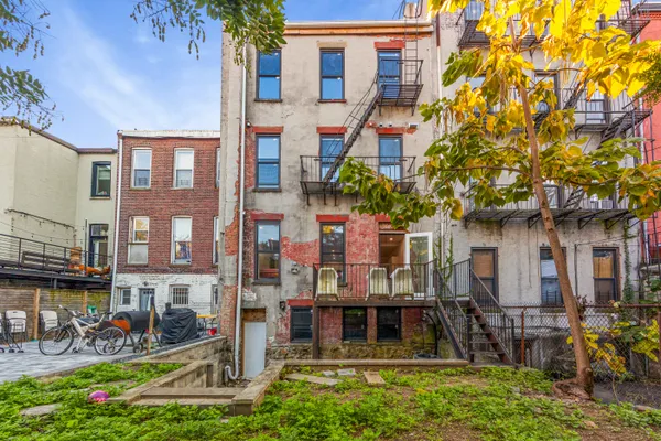 $2,399,000 | 913 Lafayette Avenue | Bedford-Stuyvesant