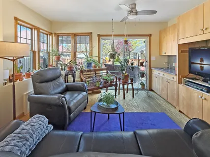 $1,598,000 | 5007 Surf Avenue | Seagate