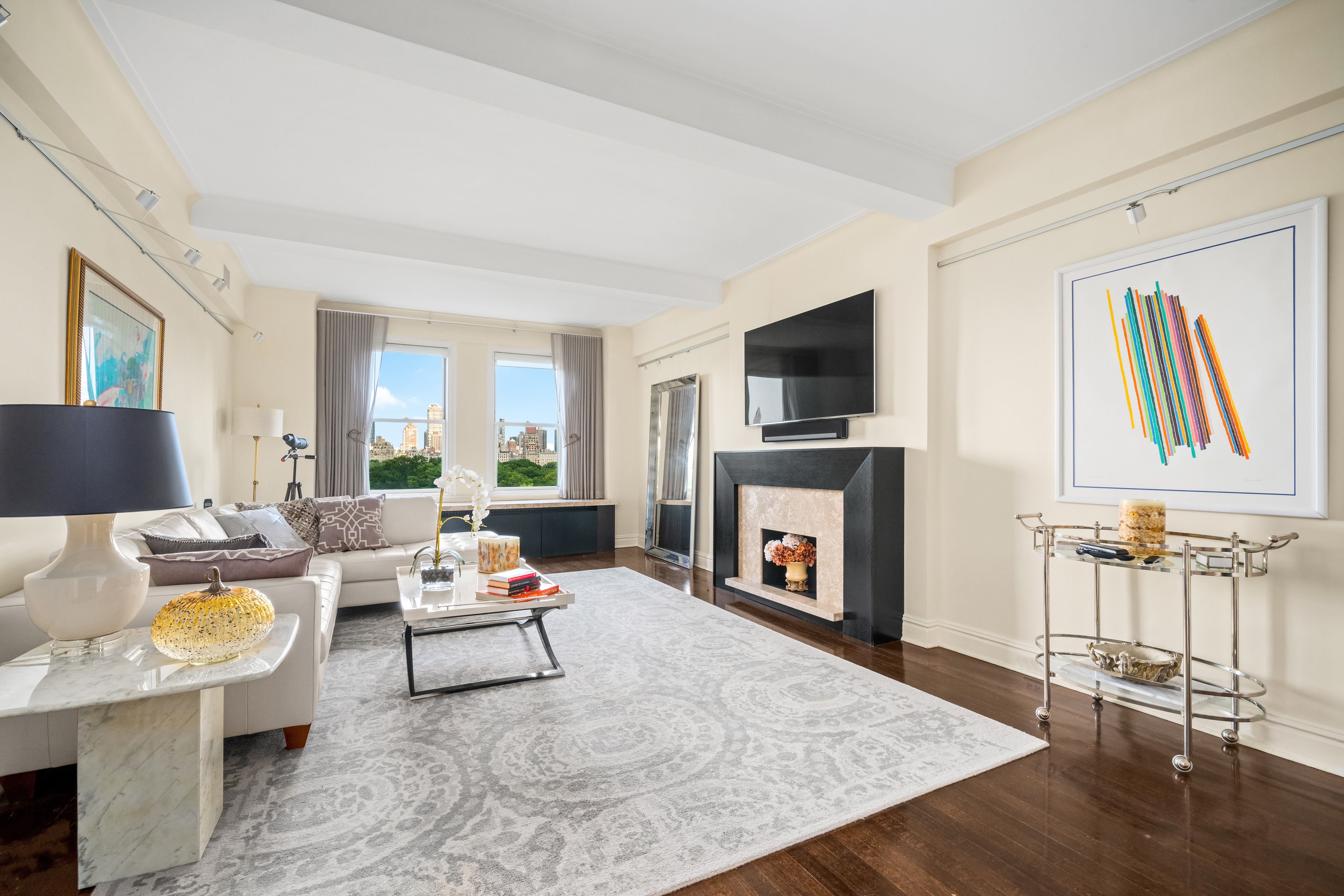 65 Central Park West, Unit 10E Manhattan, NY 10023 - Photo 2 of 12