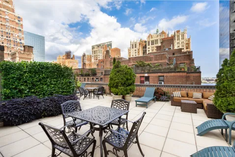 $455,000 | 305 East 40th Street, Unit 14V | Murray Hill