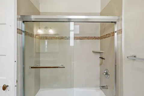 $13,500 | 747-749 Clayton Street, Unit 747, San Francisco, CA 94117