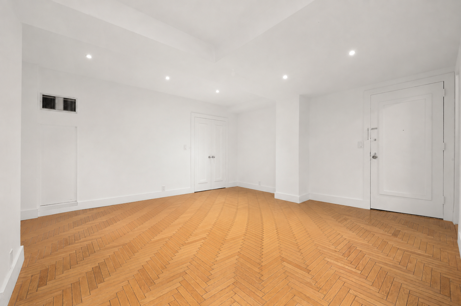 106 Central Park South, Unit 9J Manhattan, NY 10019 - Photo 12 of 18 Gallery Image 12