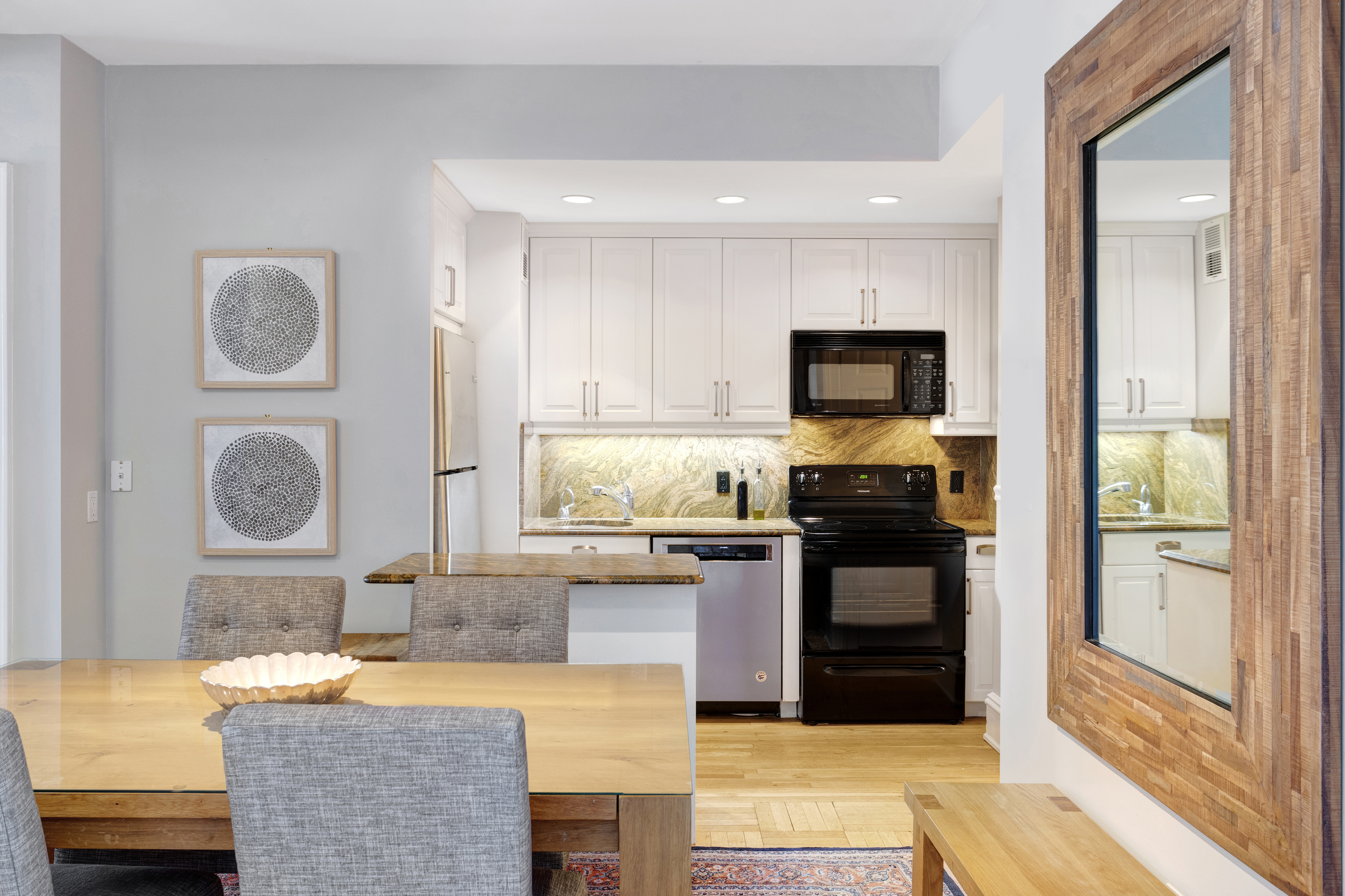 23 West 73rd Street, Unit 501 Manhattan, NY 10023 - Photo 4 of 12