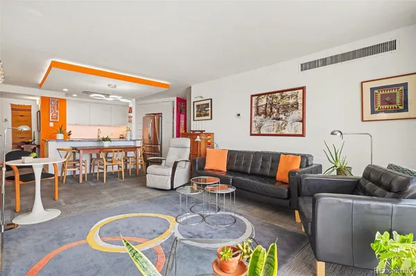 $349,000 | 1020 15th Street, Unit 32L, Denver, CO 80202