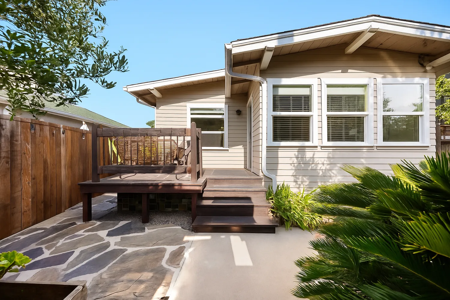 $2,375,000 | 643 Santa Clara Avenue, Venice, CA 90291