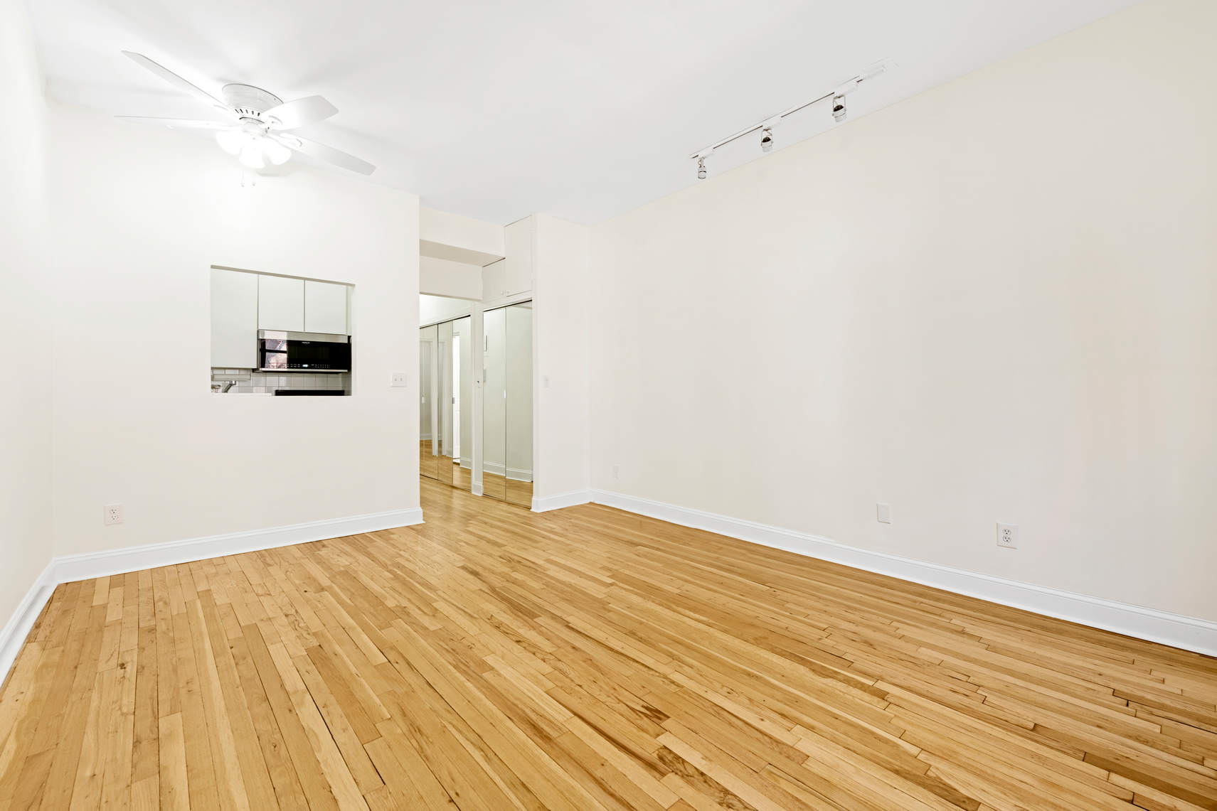 405 East 82nd Street, Unit 2J Manhattan, NY 10028 - Photo 6 of 10