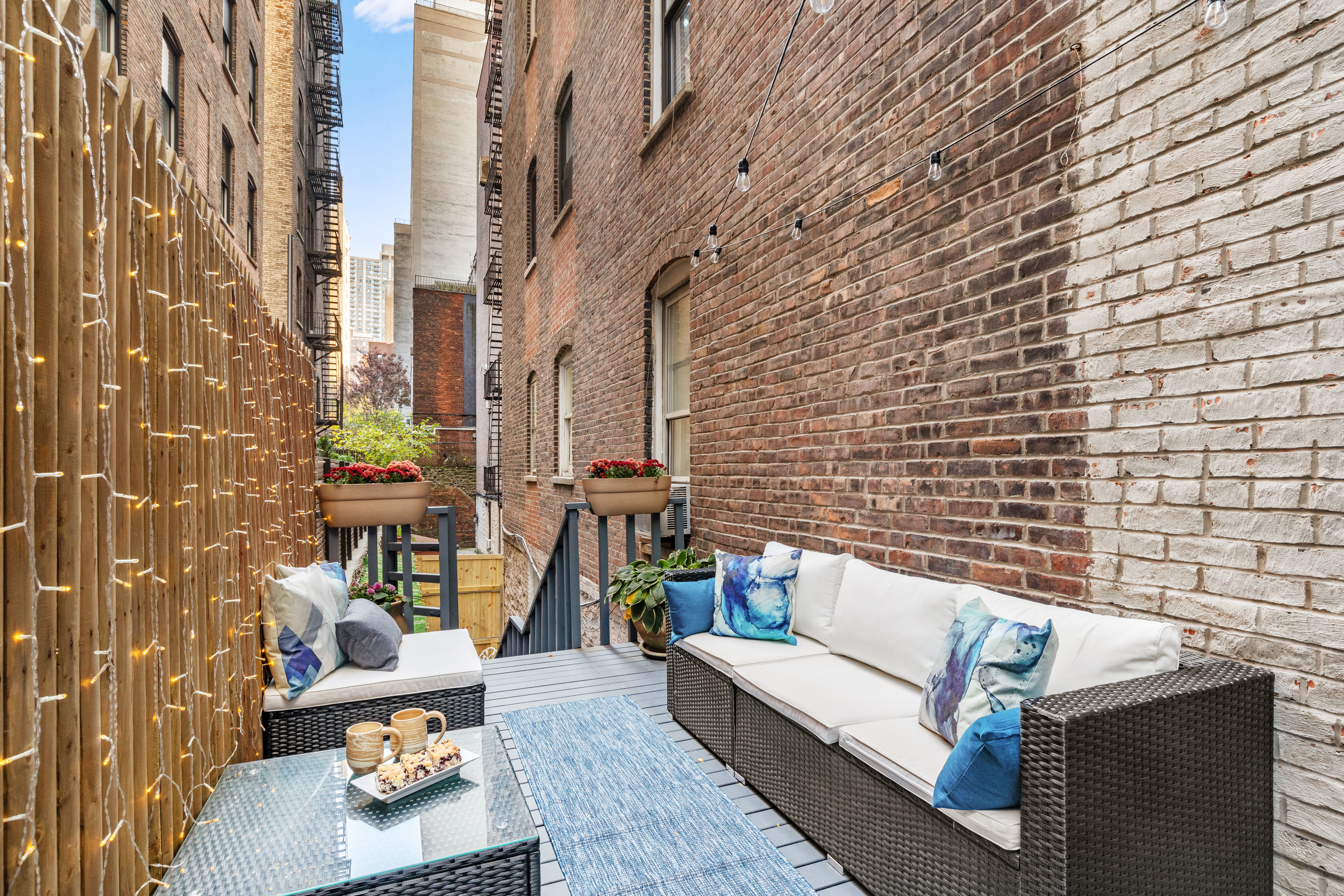 345 West 70th Street, Unit 1F Manhattan, NY 10023 - Photo 2 of 22