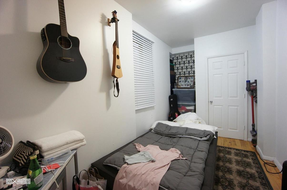 313 West 114th Street, Unit 2A Manhattan, NY 10026 - Photo 3 of 7