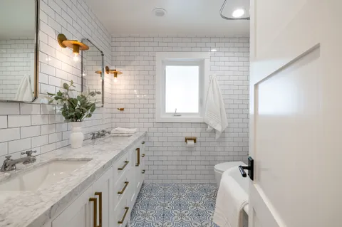 $4,850,000 | 1609 Ruth Lane, Newport Beach, CA 92660