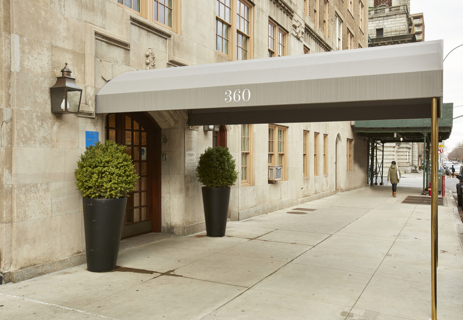 360 Central Park West, Unit 2B Manhattan, NY 10025 - Photo 16 of 23 a view of a entryway of the building