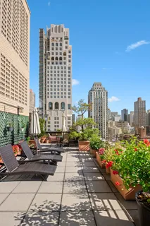 $759,000 | 205 East 77th Street, Unit 11B | Upper East Side
