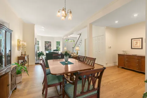 $1,500,000 | 1238 West Wellington Avenue, Chicago, IL 60657