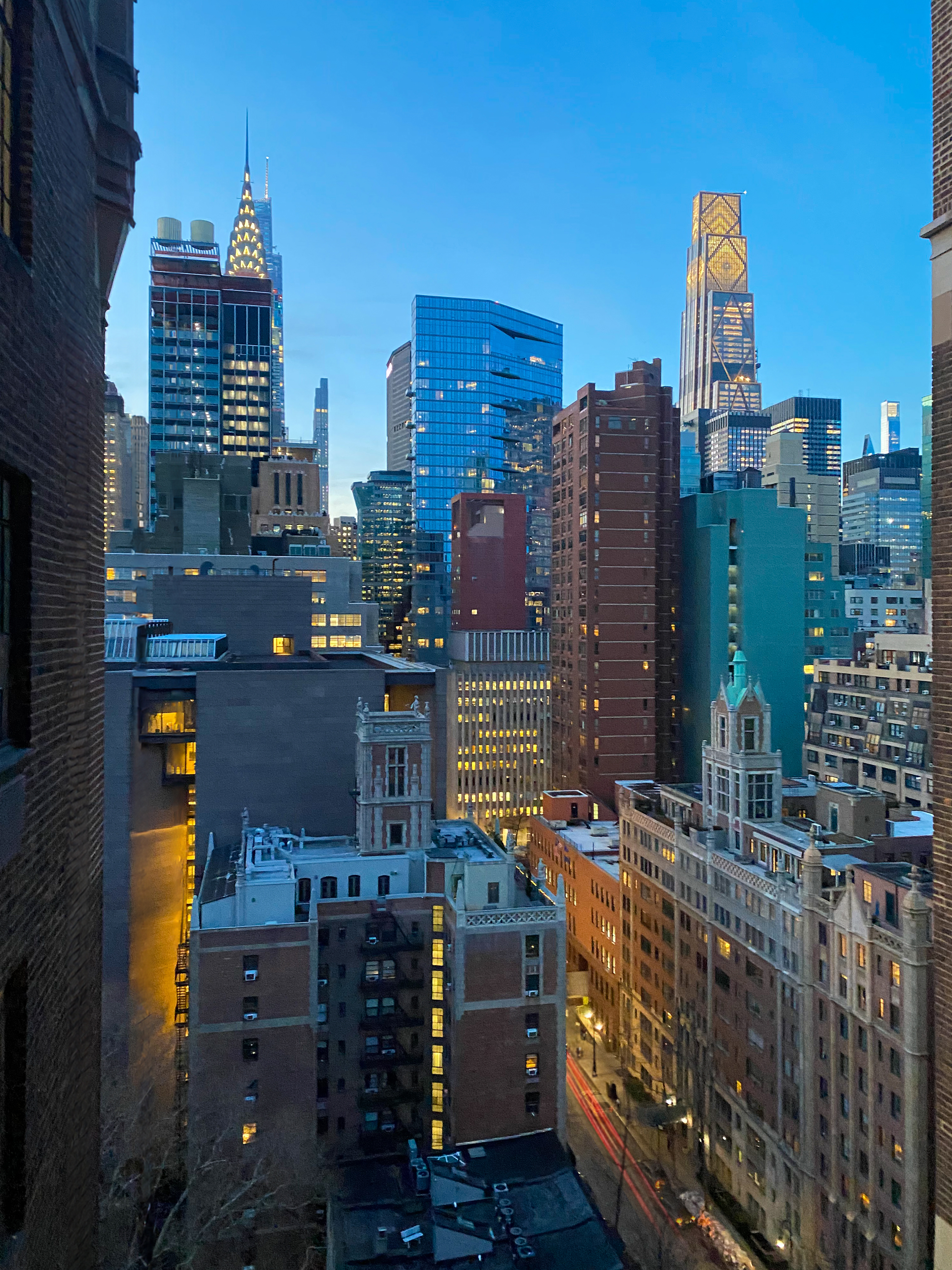 45 Tudor City Place, Unit 1708 Manhattan, NY 10017 - Photo 4 of 14 a view of buildings